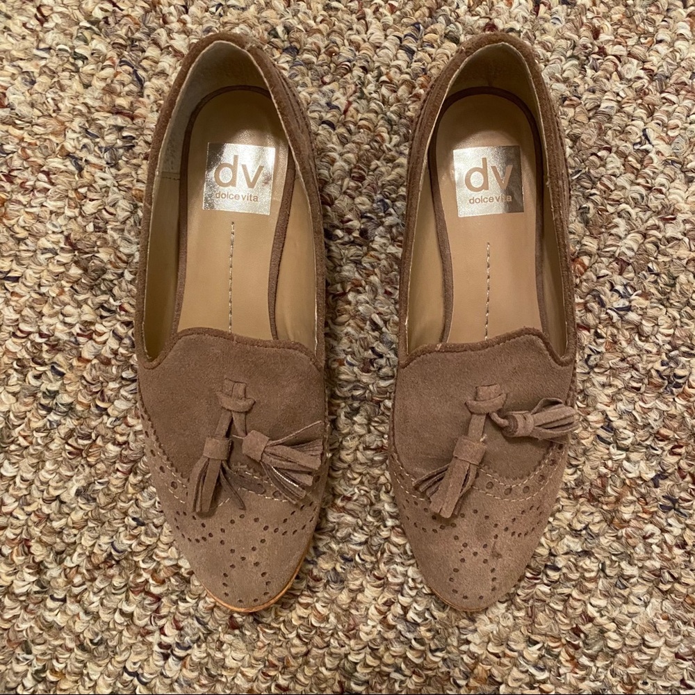 DOLCE VITA TAN TASSEL LOAFERS